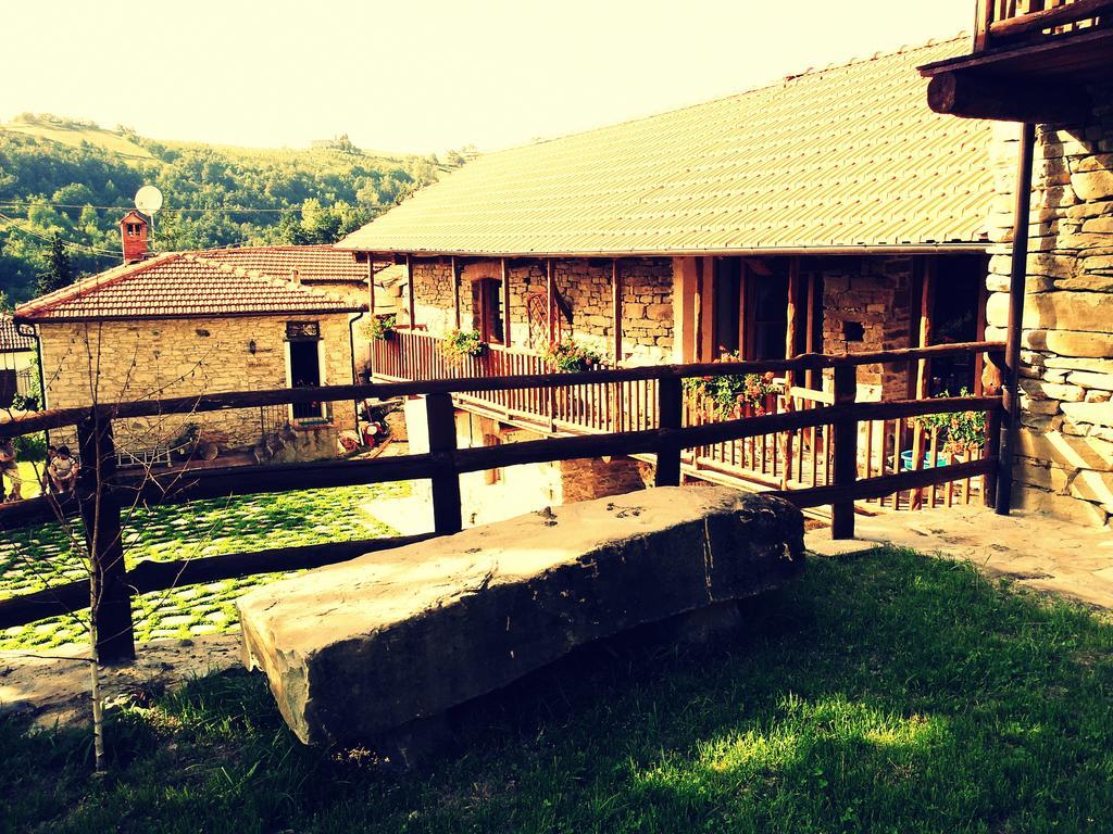 Navilla Igliano Exterior foto